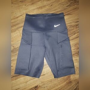 Nike go biker shorts XS